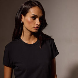 Shrunken Crew Neck Tee in Black | James Perse Los Angeles