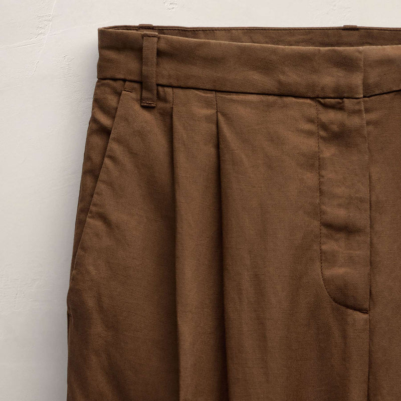 Twill Pleated Trouser in Truffle | James Perse Los Angeles