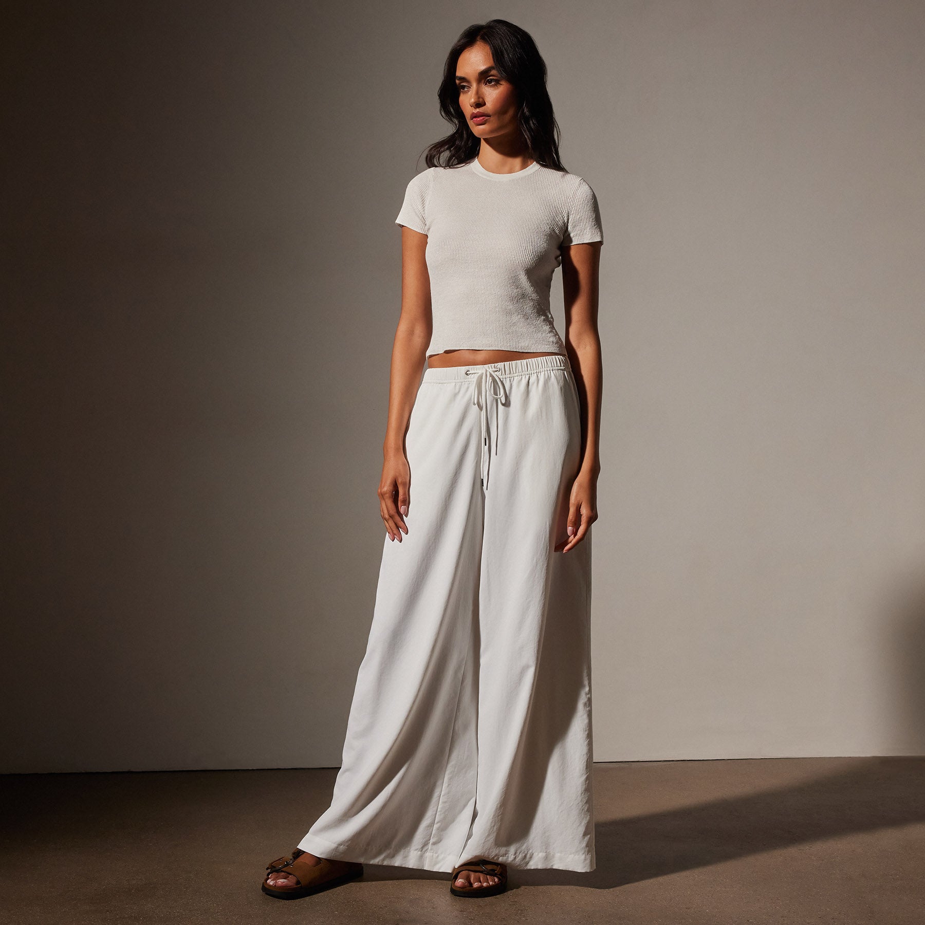 Lightweight Matte Sateen Wide Leg Pant - White | James Perse Los