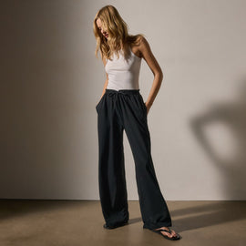 Matte Polyester Paper Bag Pant in Black | James Perse Los Angeles