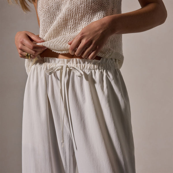 Matte Polyester Paper Bag Pant in White | James Perse Los Angeles