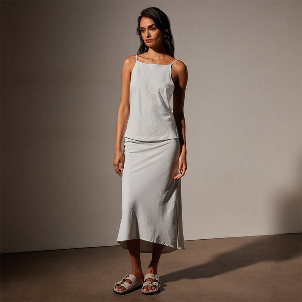 Lightwieght Matte Sateen Cami in  Frost | James Perse in Los Angeles
