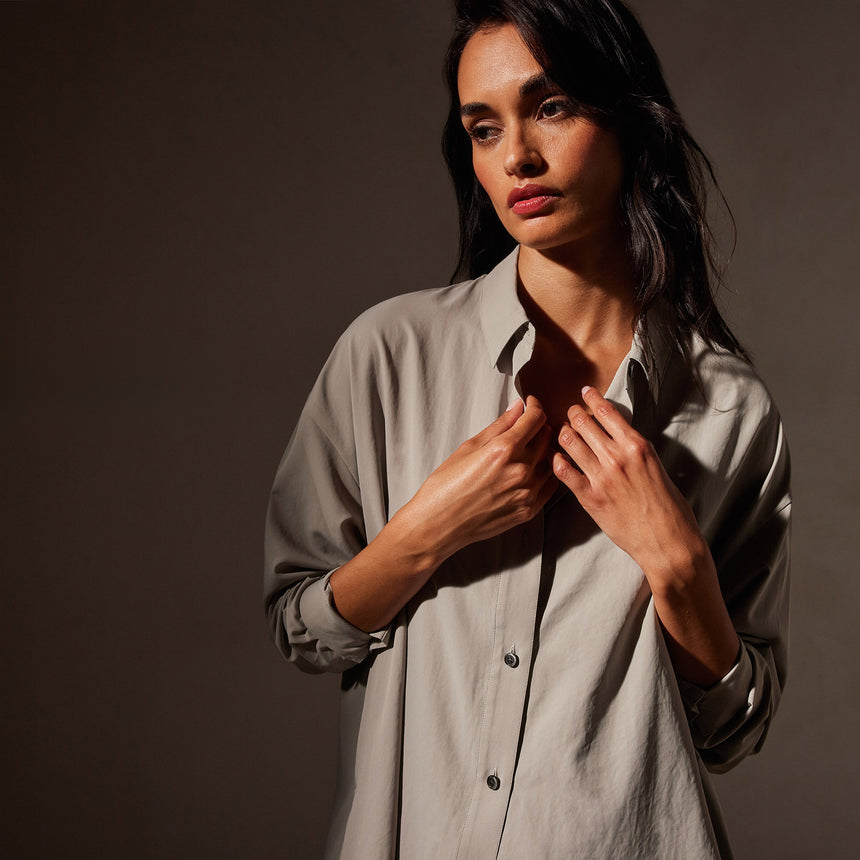 Lightweight Matte Satin Fluid Shirt in Mineral | James Perse Los Angeles