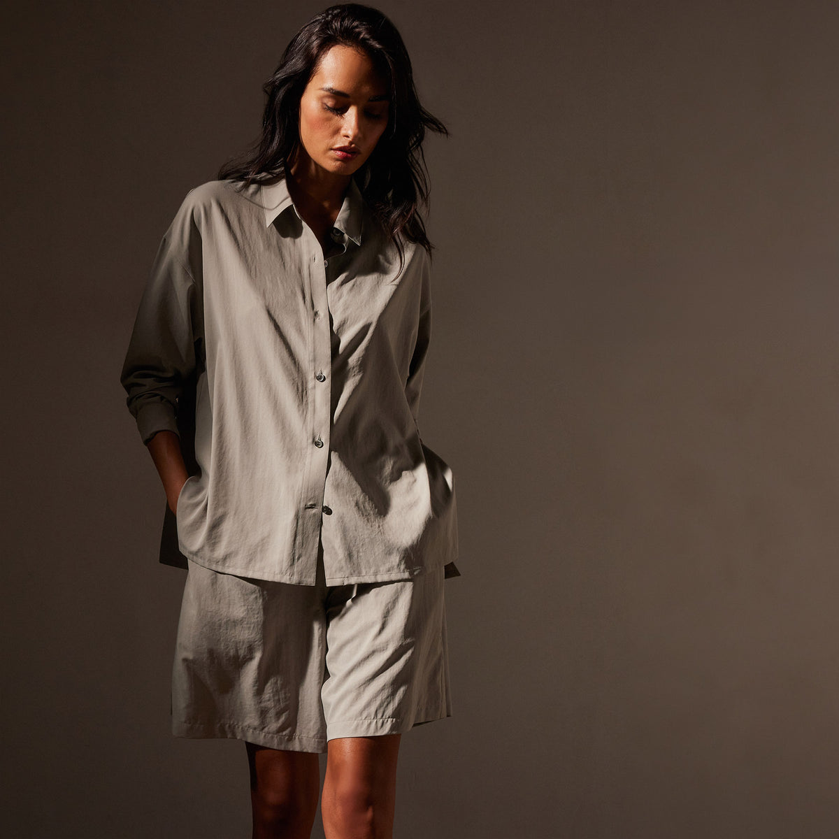 Lightweight Matte Satin Fluid Shirt in Mineral | James Perse Los Angeles