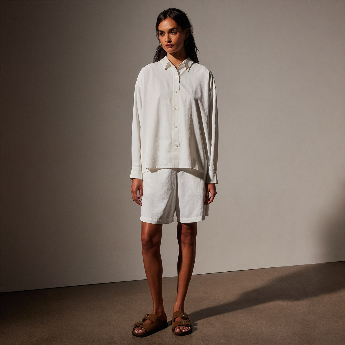 Lightweight Matte Satin Fluid Shirt in White | James Perse Los Angeles