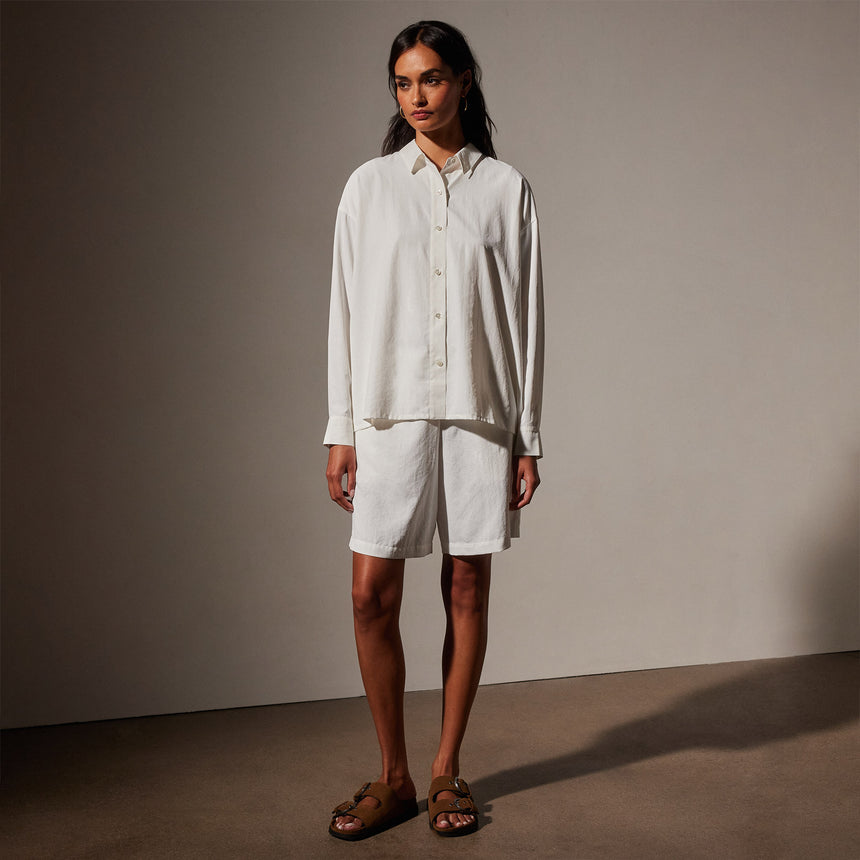 Lightweight Matte Satin Fluid Shirt in White | James Perse Los Angeles