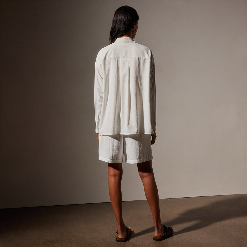 Lightweight Matte Satin Fluid Shirt in White | James Perse Los Angeles