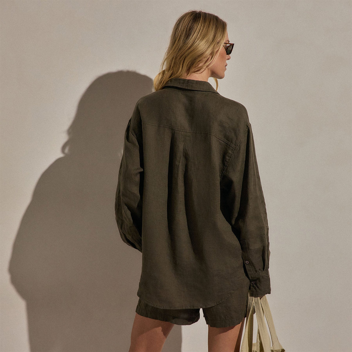Linen Oversized Shirt in Army Green | James Perse Los Angeles