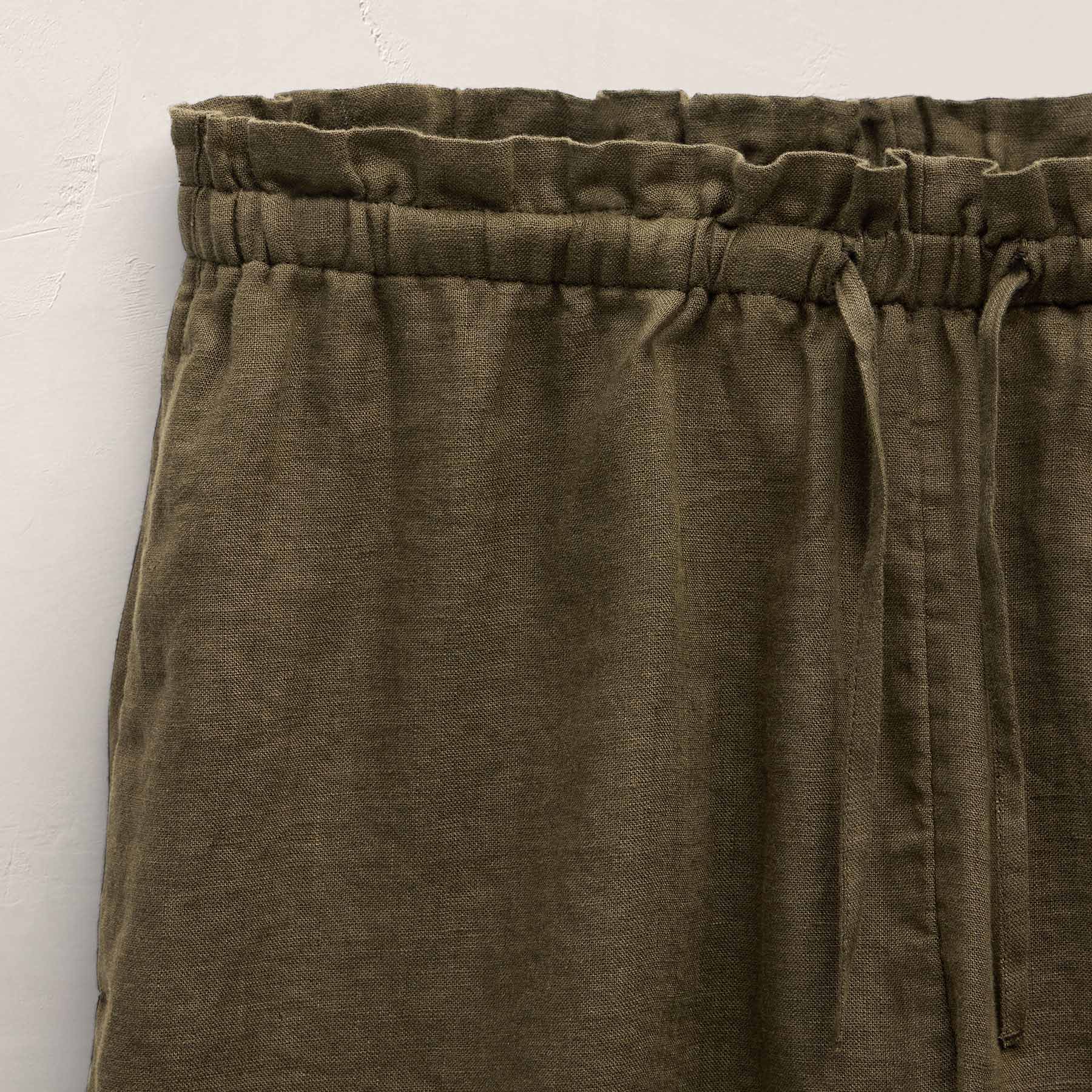 Linen Short in Army Green | James Perse Los Angeles