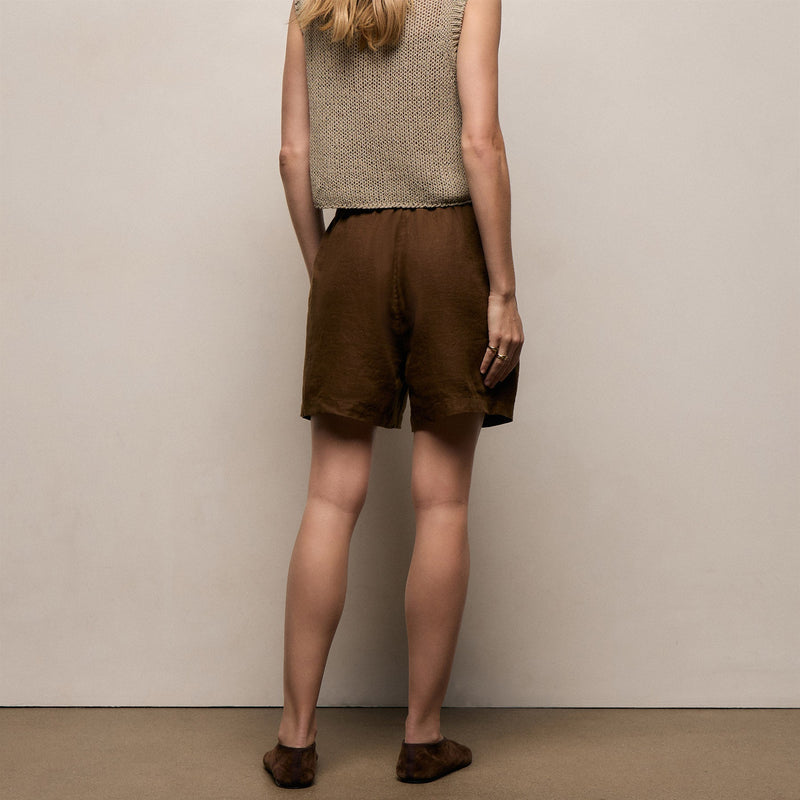 Linen Short in Cocoa | James Perse Los Angeles