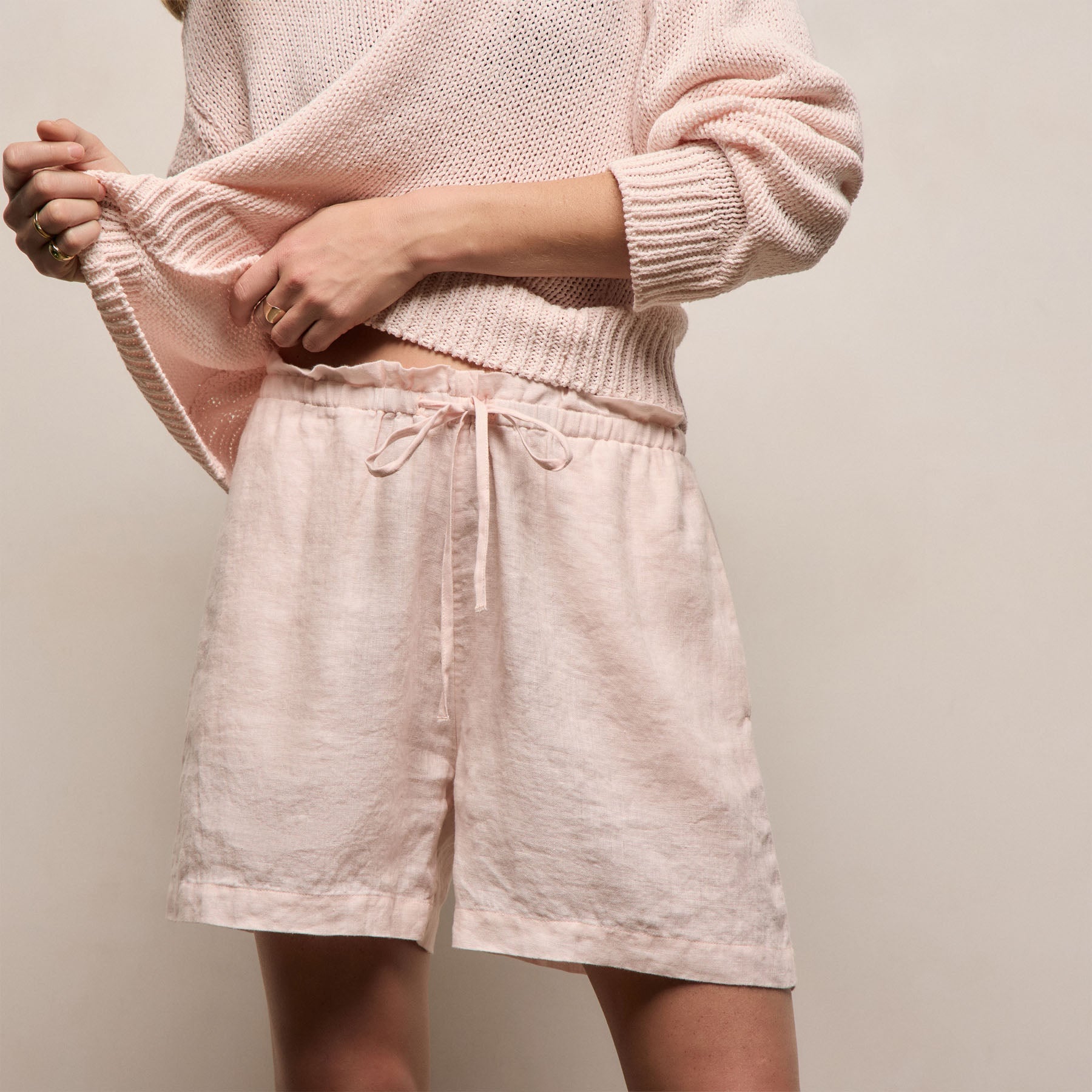 Linen Short in Light Rose Quartz | James Perse Los Angeles