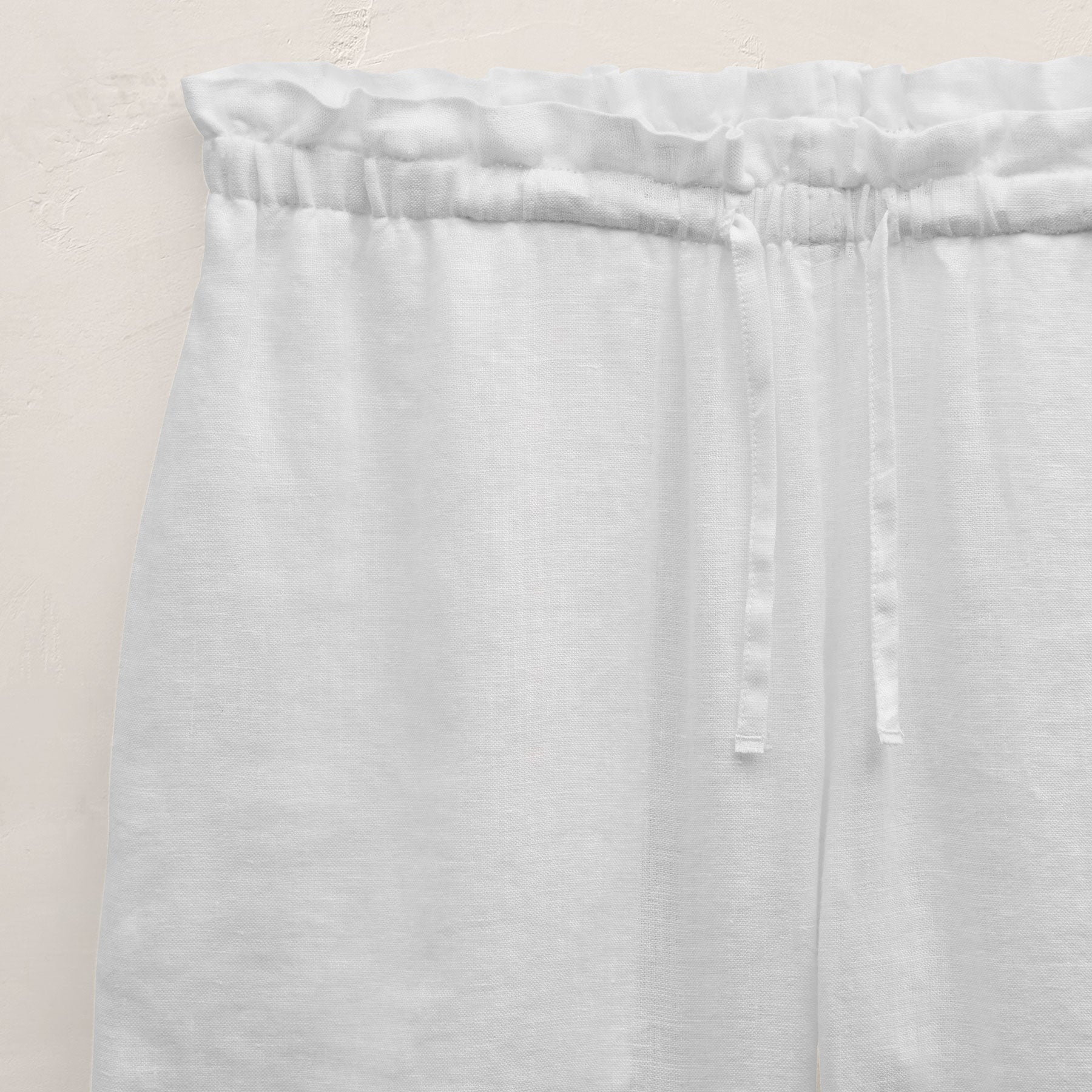 Linen Short in White | James Perse Los Angeles