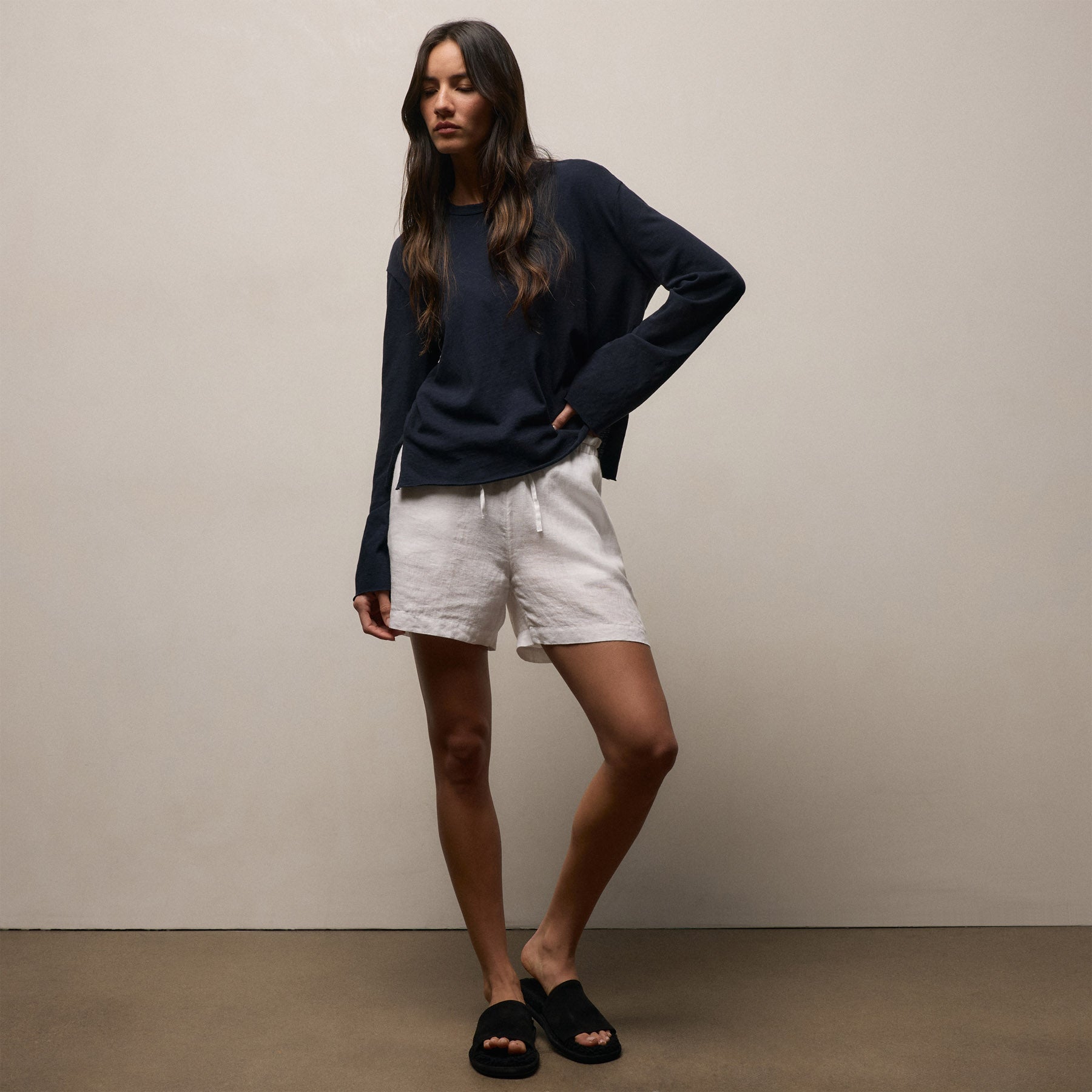 Linen Short in White | James Perse Los Angeles