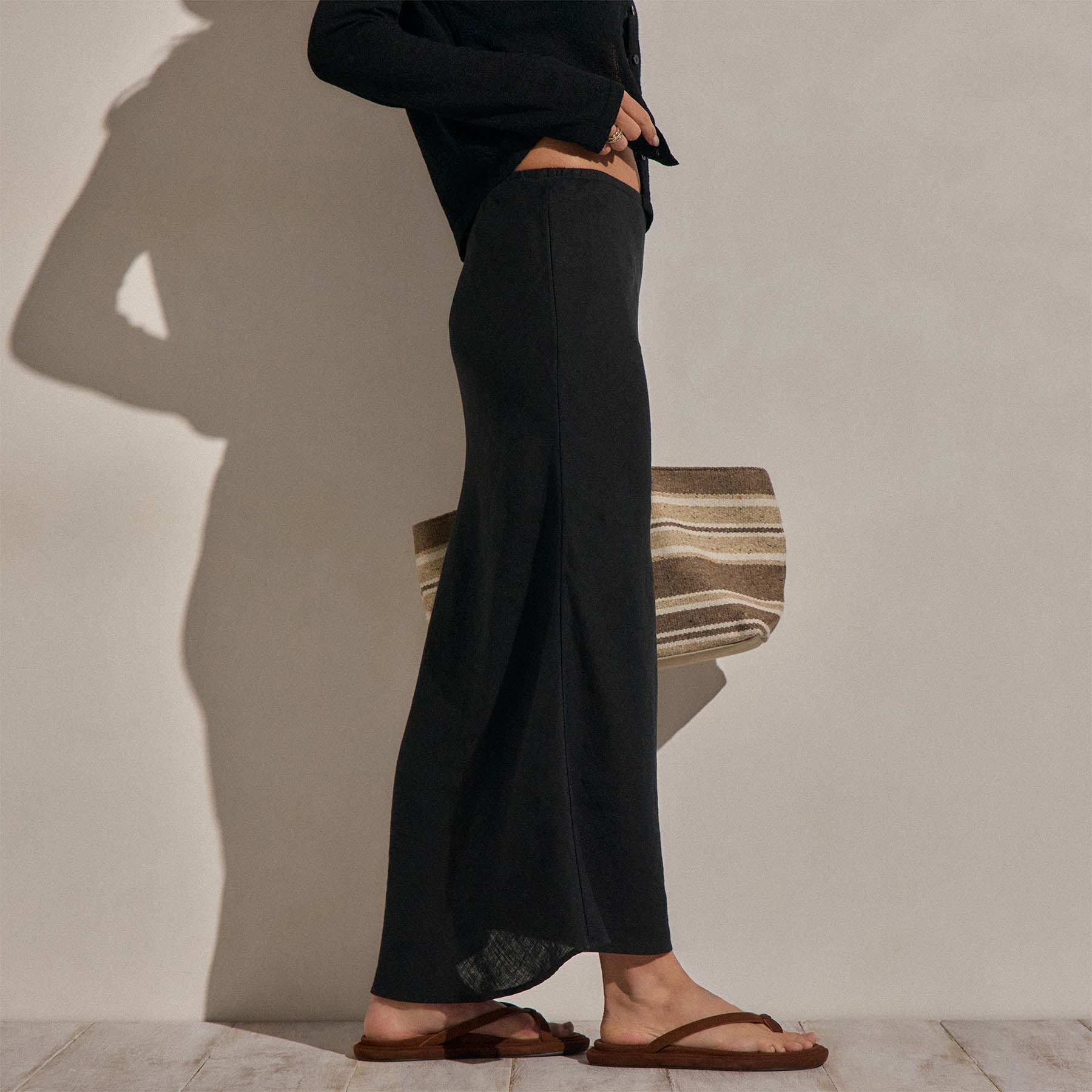 Linen Skirt in Black | James Perse Los Angeles