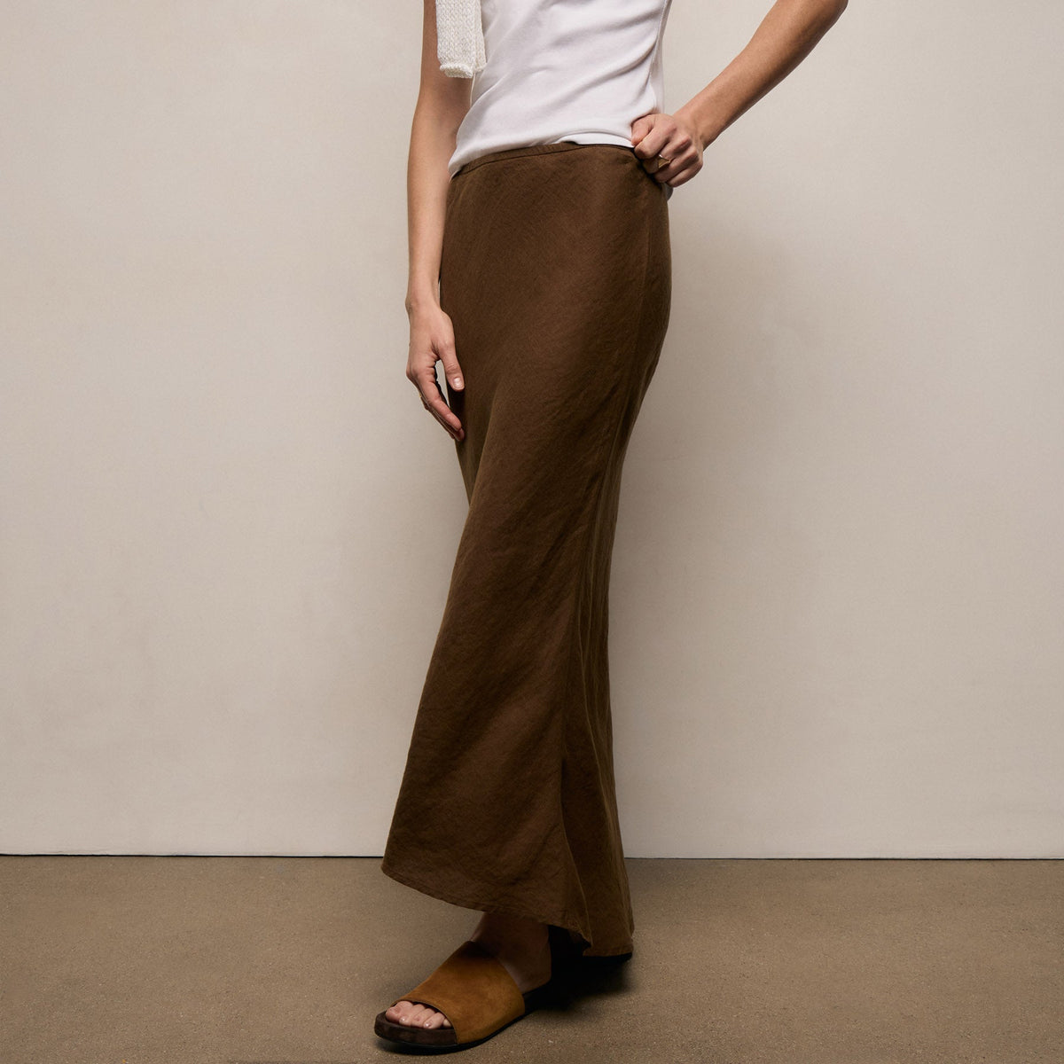 Linen Skirt in Cocoa | James Perse Los Angeles