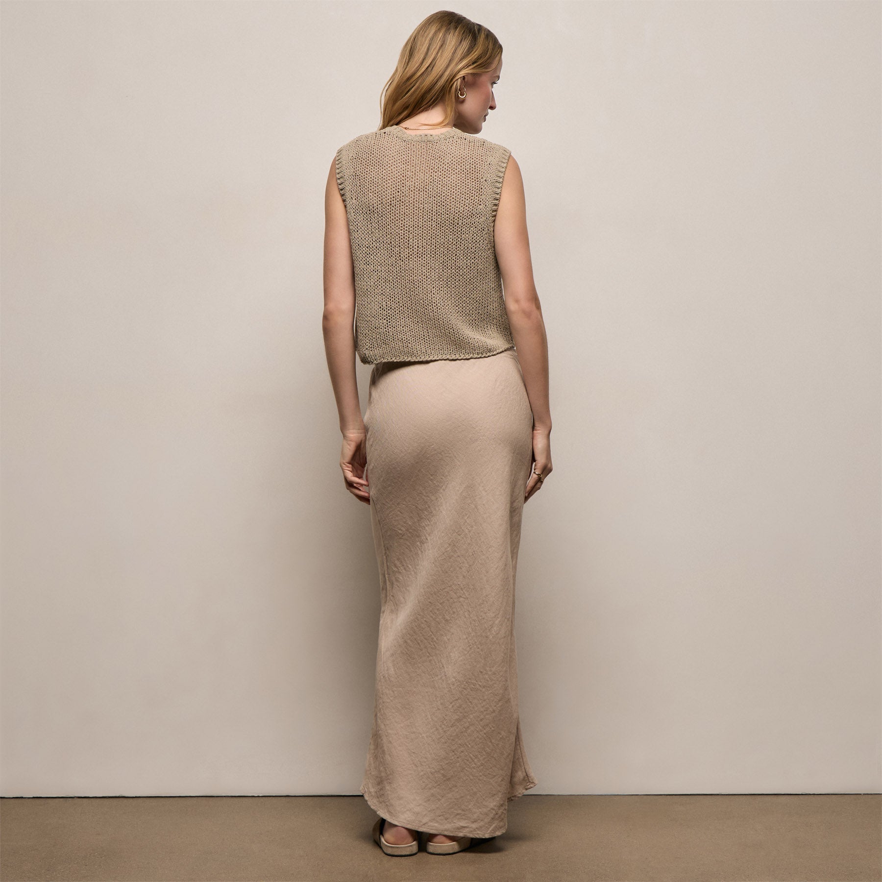 Linen Skirt in Stone | James Perse Los Angeles