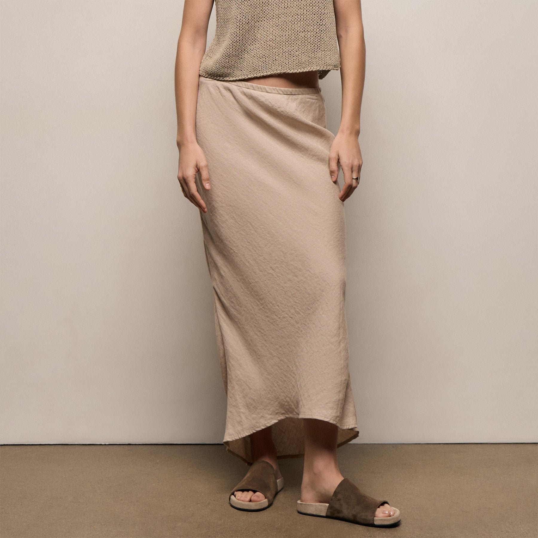 Linen Skirt in Stone | James Perse Los Angeles