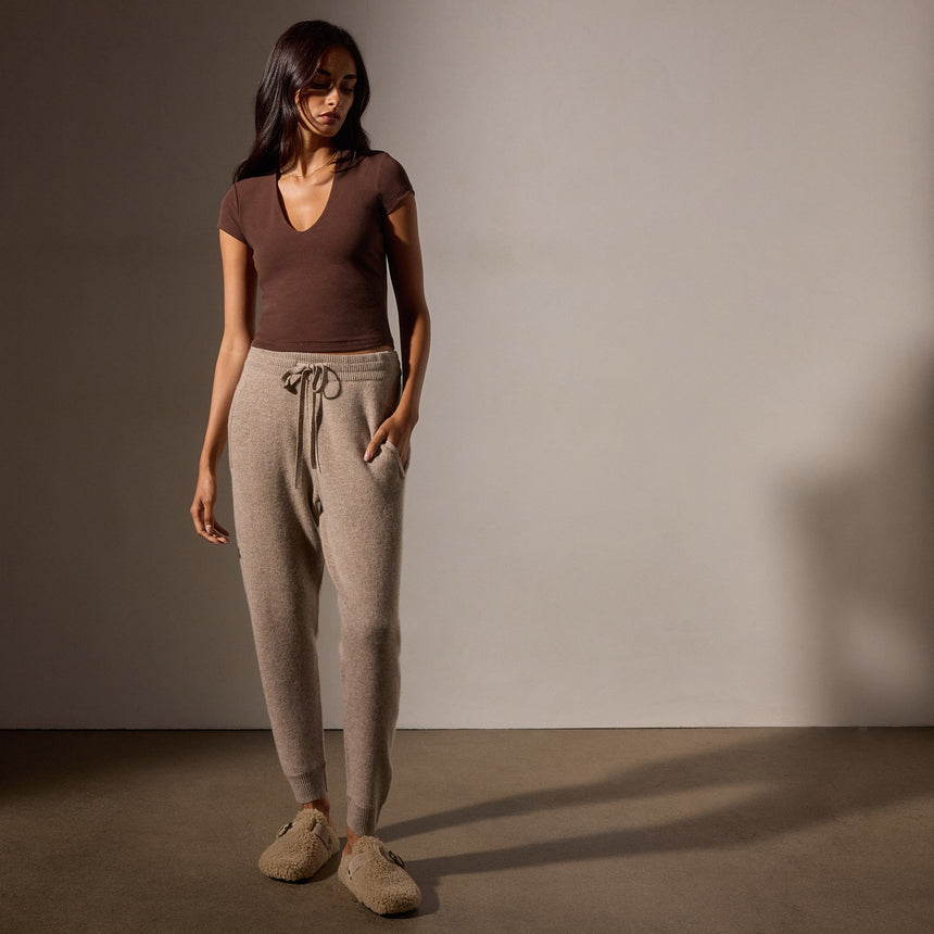 Stretch Lotus Deep V Short Sleeve Tee in Americano | James Perse Los Angeles