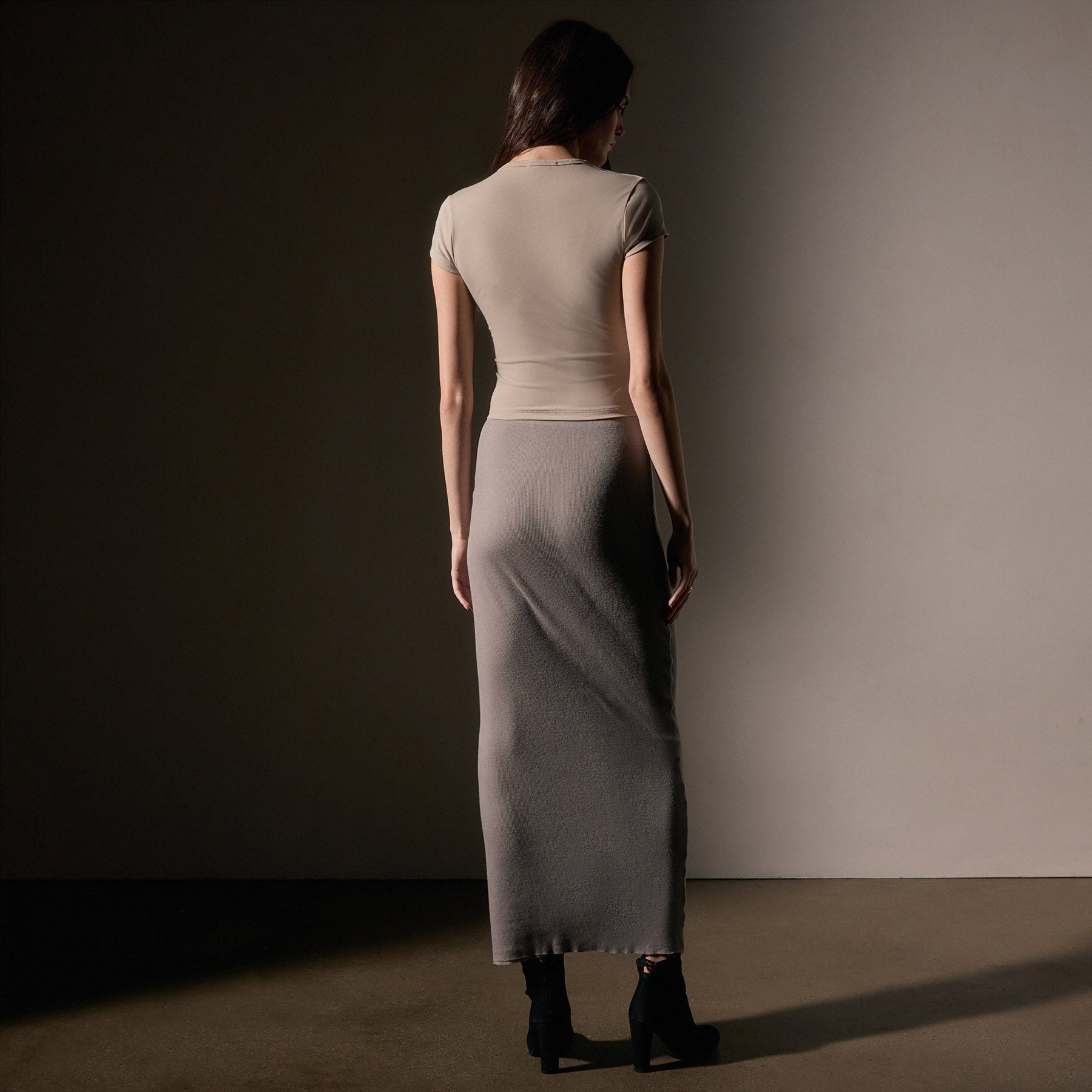 Stretch Lotus Deep V Short Sleeve Tee  in Tan | James Perse Los Angeles