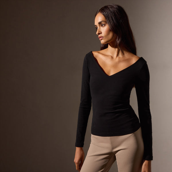Stretch Lotus Rib Wide V Knit Top in Black | James Perse Los Angeles