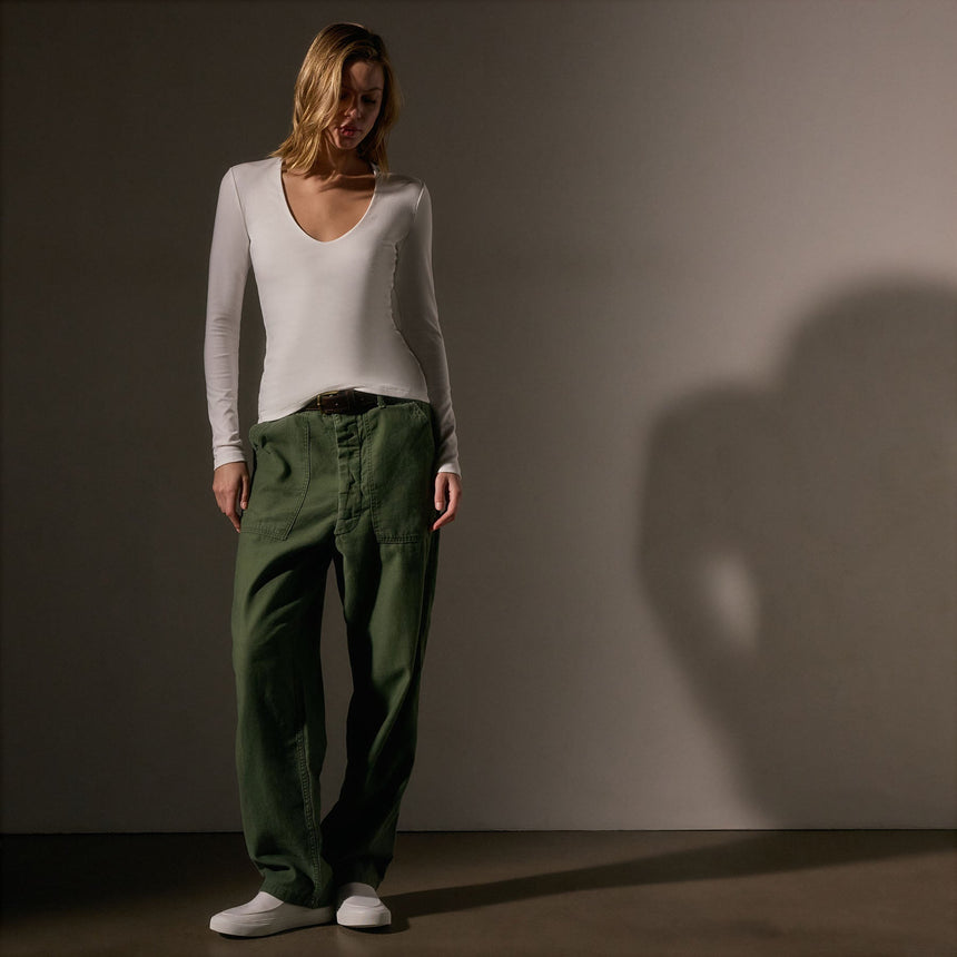 Stretch Lotus Deep V Tee  in White | James Perse Los Angeles