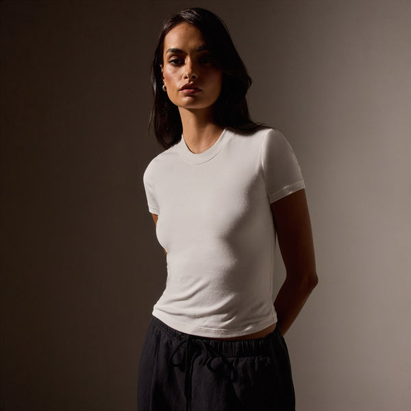 Stretch Lotus Rib Short Sleeve Sport Tee in White | James Perse Los Angeles
