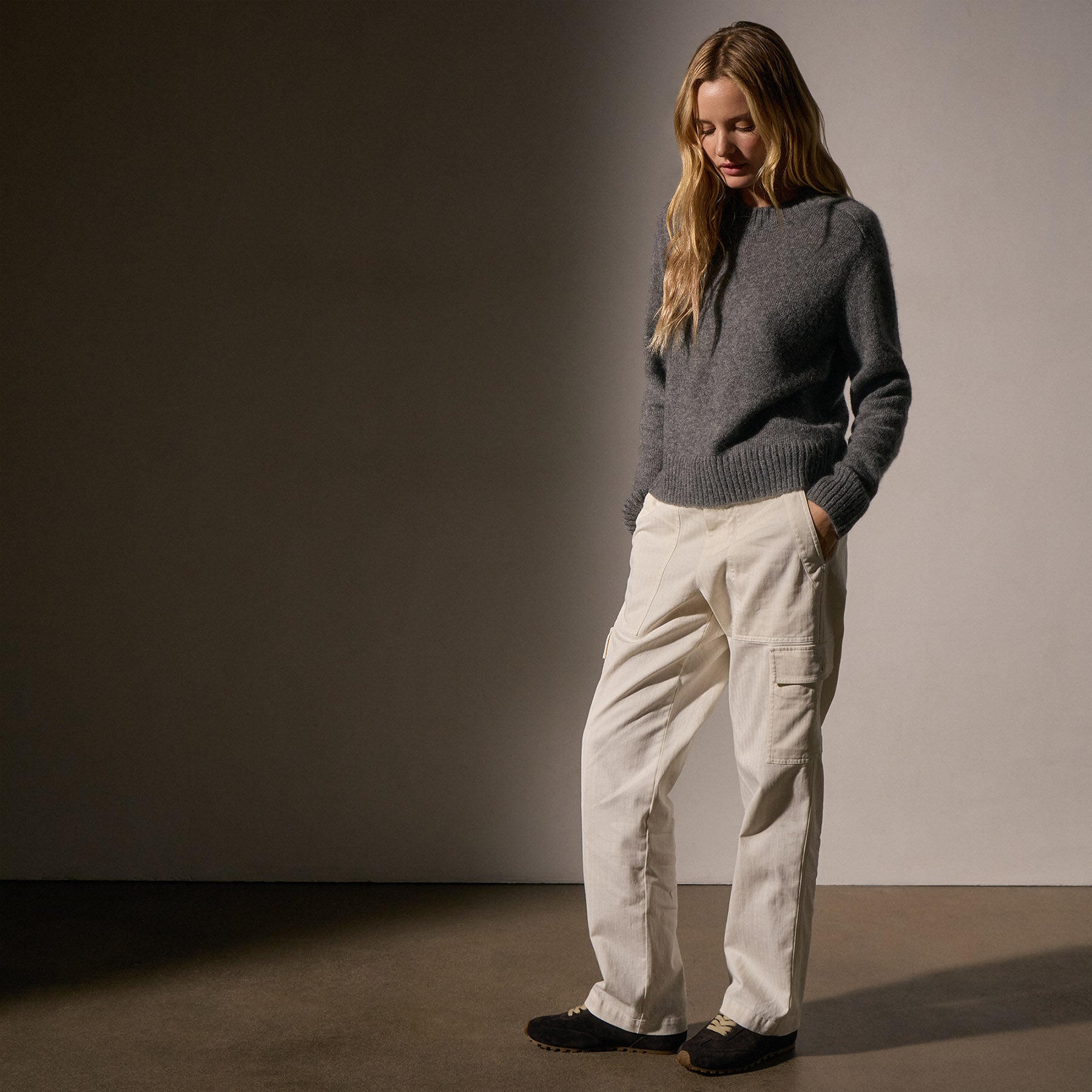 Cashmere Saddle Shoulder Crew Neck in Thunder | James Perse Los Angeles