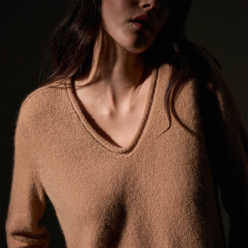 Cashmere Soft V Sweater  in Camel | James Perse Los Angeles