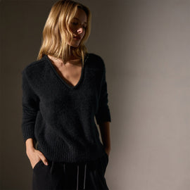 Cashmere Soft V Sweater in True Black | James Perse Los Angeles