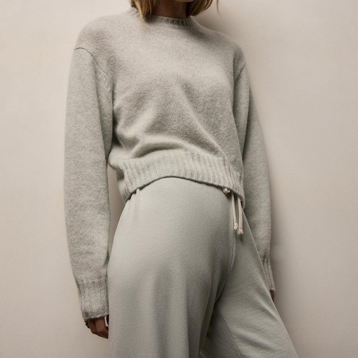 Lightweight Textured Cashmere Crew in Gypsophila | James Perse Los Angeles
