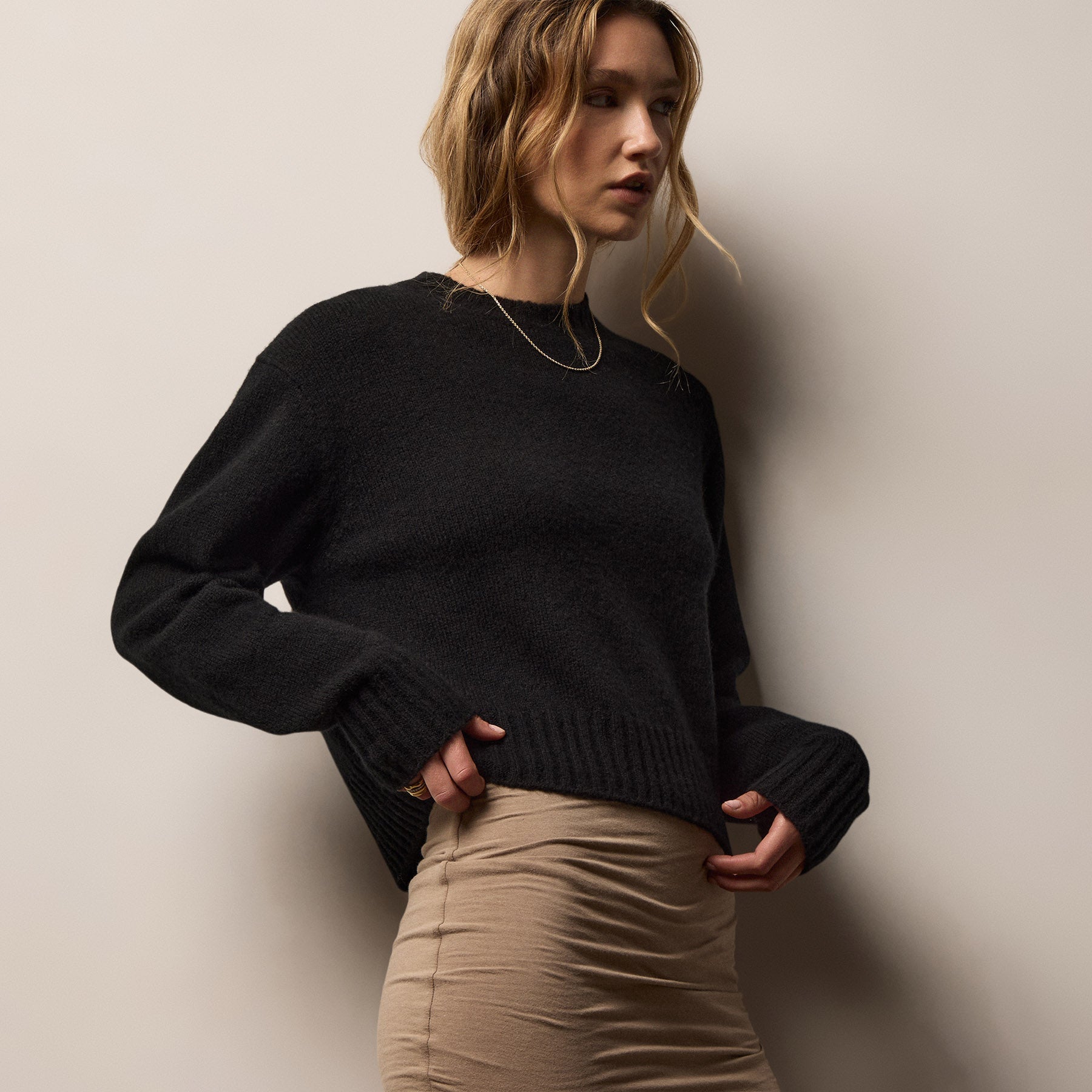 Women's Lightweight Textured Cashmere Crew Gift Set In True Black/Beige Melange | James Perse Los Angeles