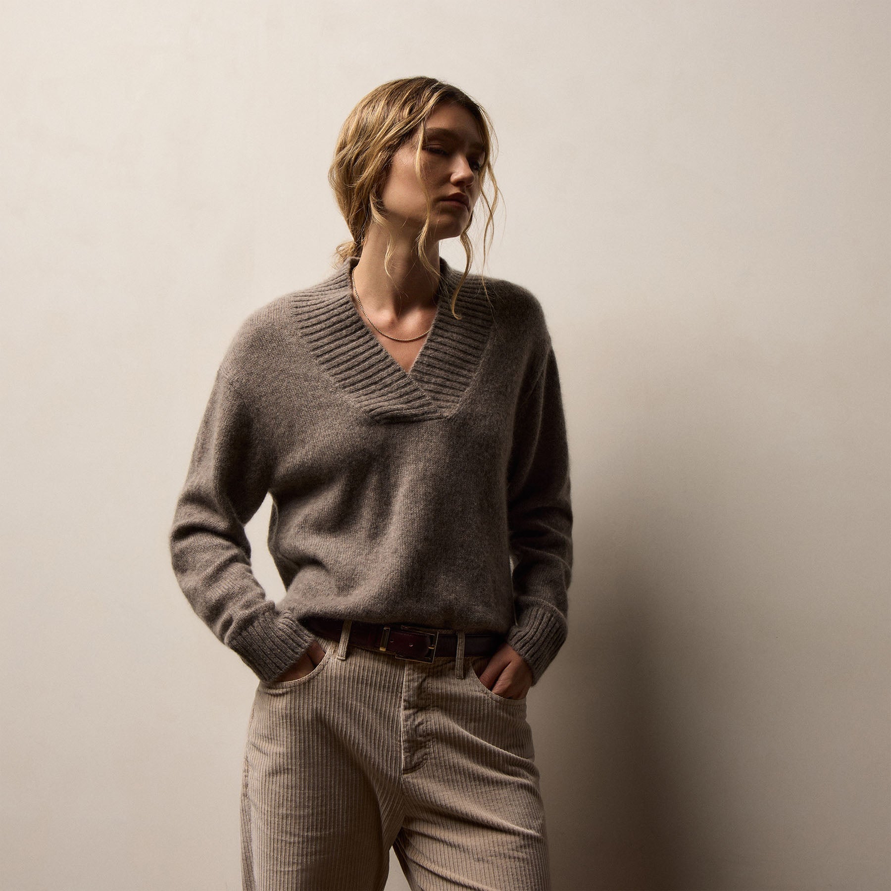 Lightweight Textured Cashmere V Neck in Beige Melange | James Perse Los Angeles