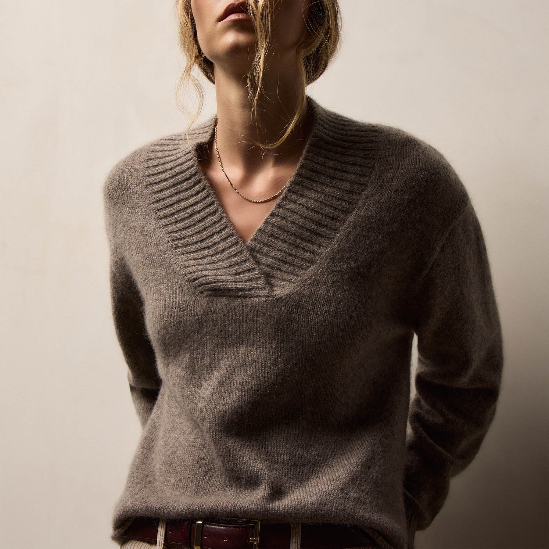 Lightweight Textured Cashmere V Neck in Beige Melange | James Perse Los Angeles