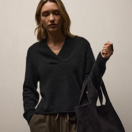 Lightweight Textured Cashmere V Neck in True Black | James Perse Los Angeles