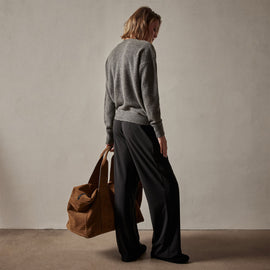 Lightweight Cashmere V Neck Sweater in Thunder | James Perse Los Angeles