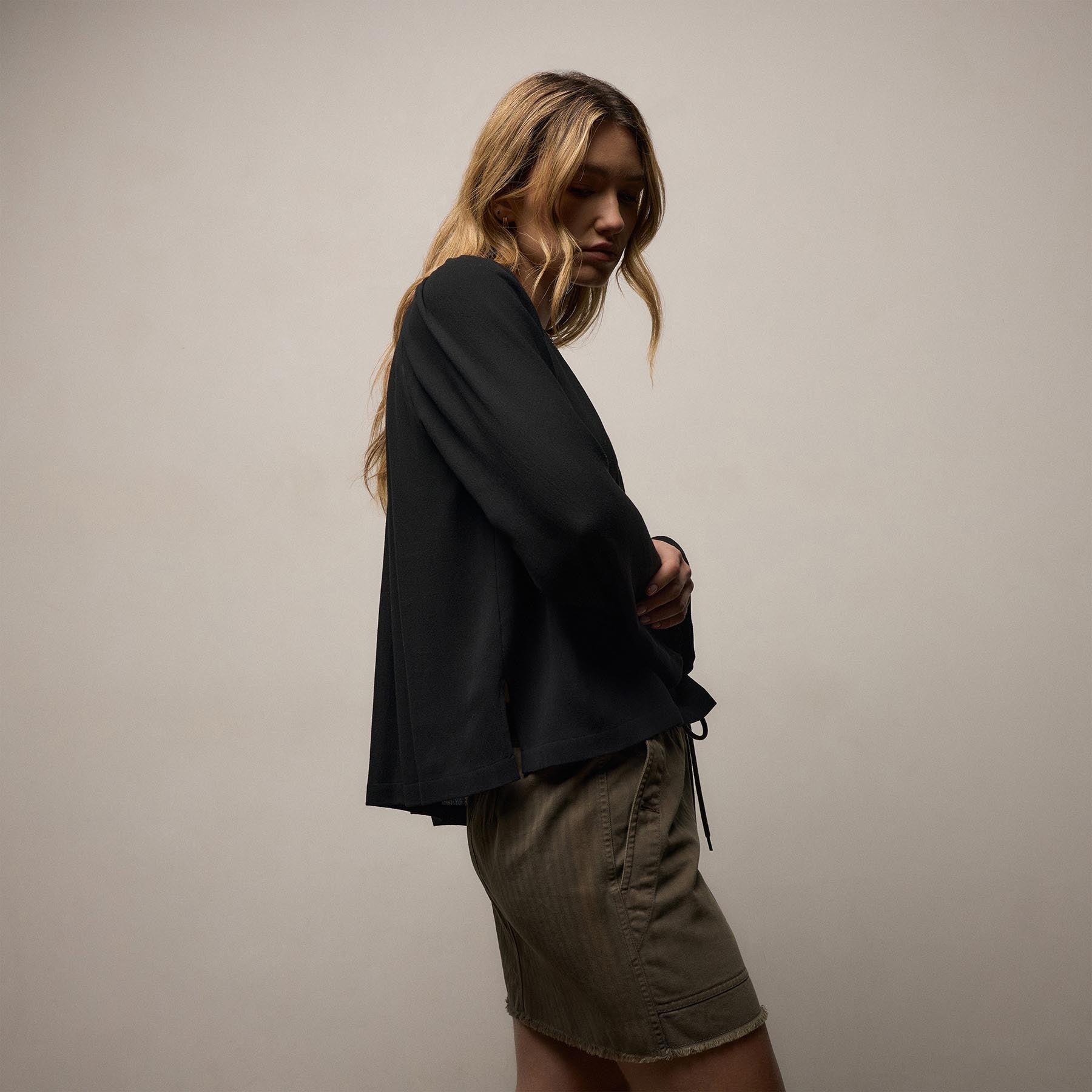 Luxe Viscose Wool Top in Black | James Perse Los Angeles