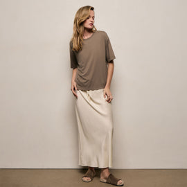 Lightweight Luxe Jersey Tee in Light Olive | James Perse Los Angeles