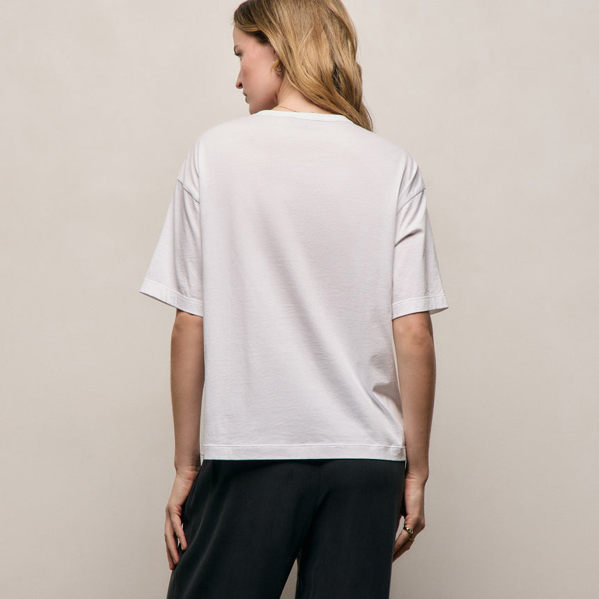 Lightweight Luxe Jersey Tee in White | James Perse Los Angeles