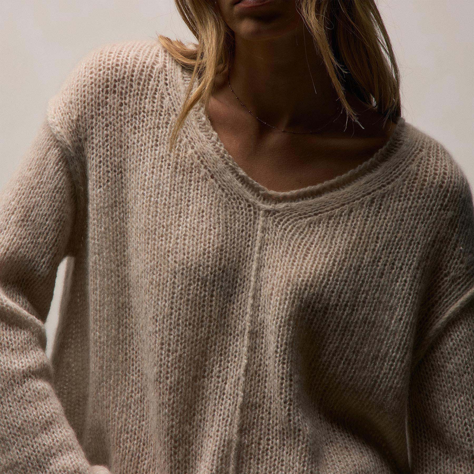 Marled Cashmere Silk V Neck Sweater in Alabaster Mix | James Perse Los Angeles