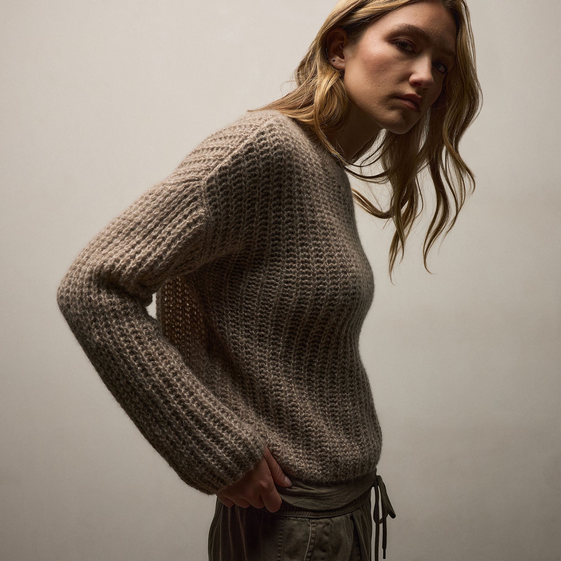 Cashmere Silk Marl Crew Neck in Grout Mix | James Perse Los Angeles