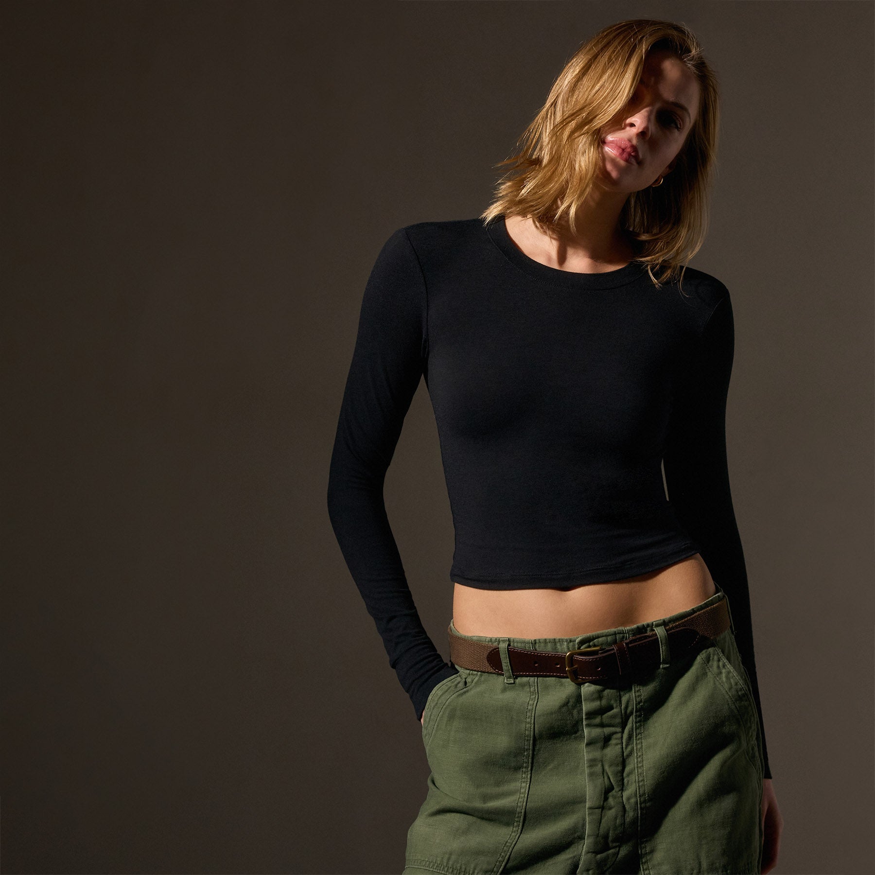 Long Sleeve Cropped Tee  in Black | James Perse Los Angeles