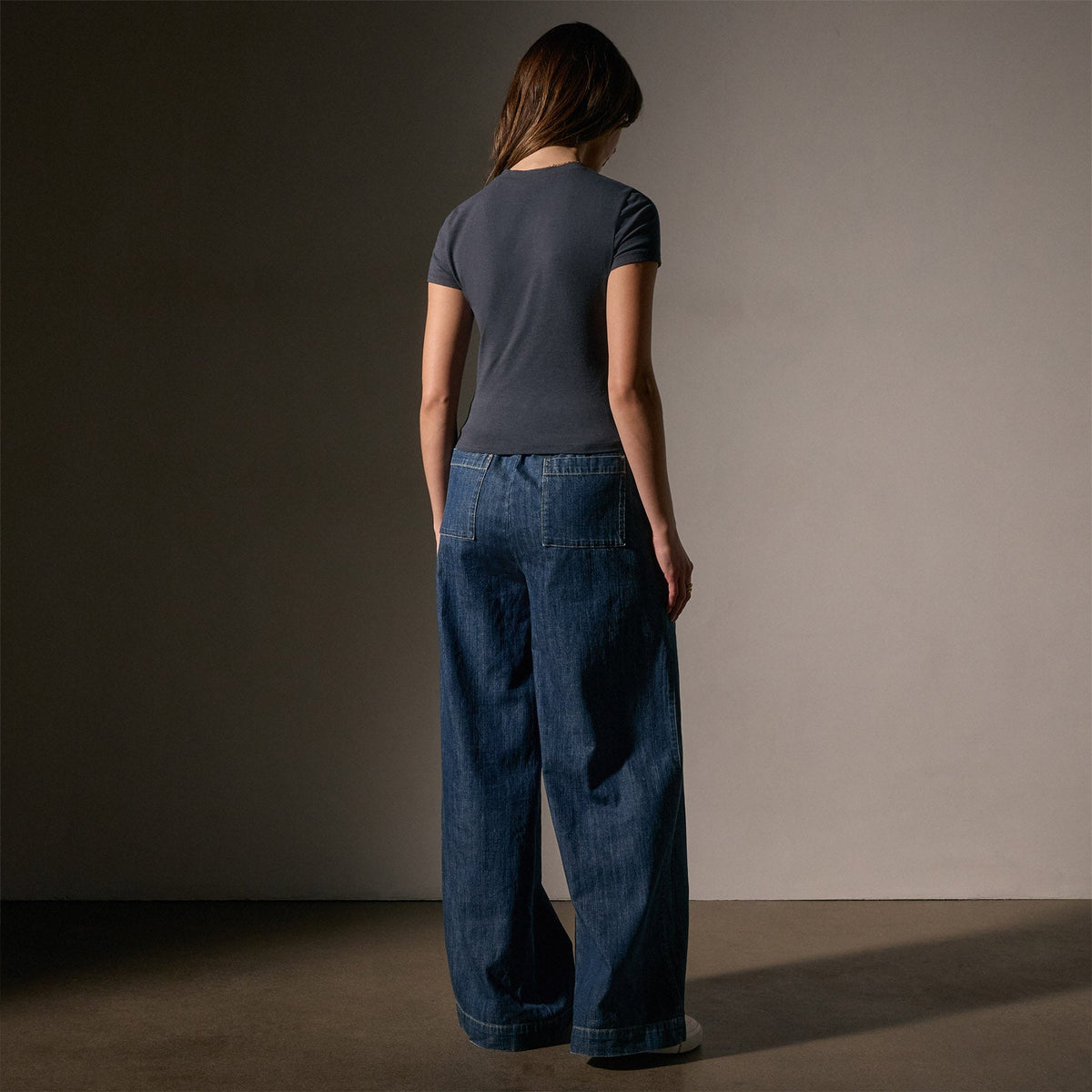 Short Sleeve Cropped Tee in Asphalt | James Perse Los Angeles