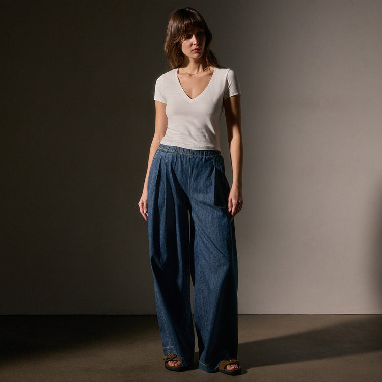 VinNeck Cropped Tee in White | James Perse Los Angeles