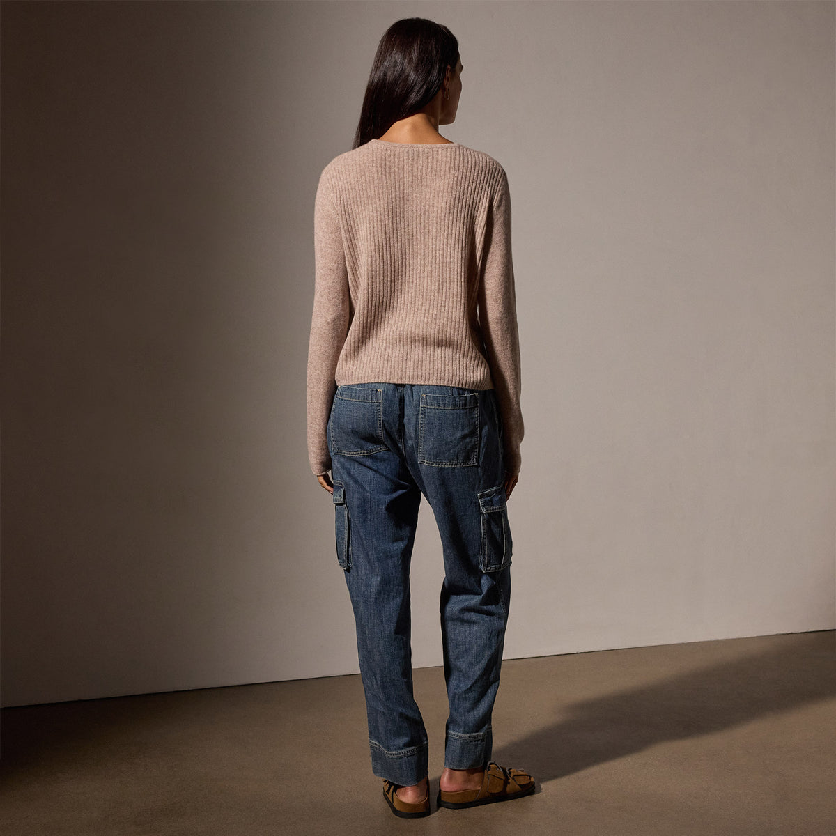 Soft Featherweight Cashmere Crew Neck Sweater in Coyote | James Perse Los Angeles