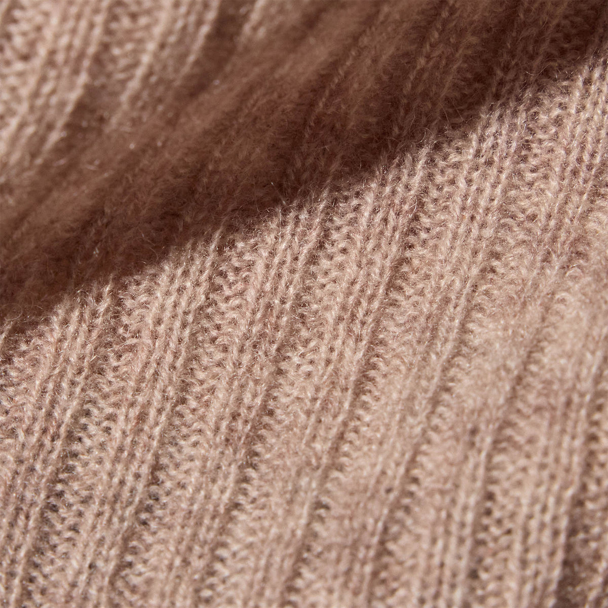 Soft Featherweight Cashmere Crew Neck Sweater in Coyote | James Perse Los Angeles