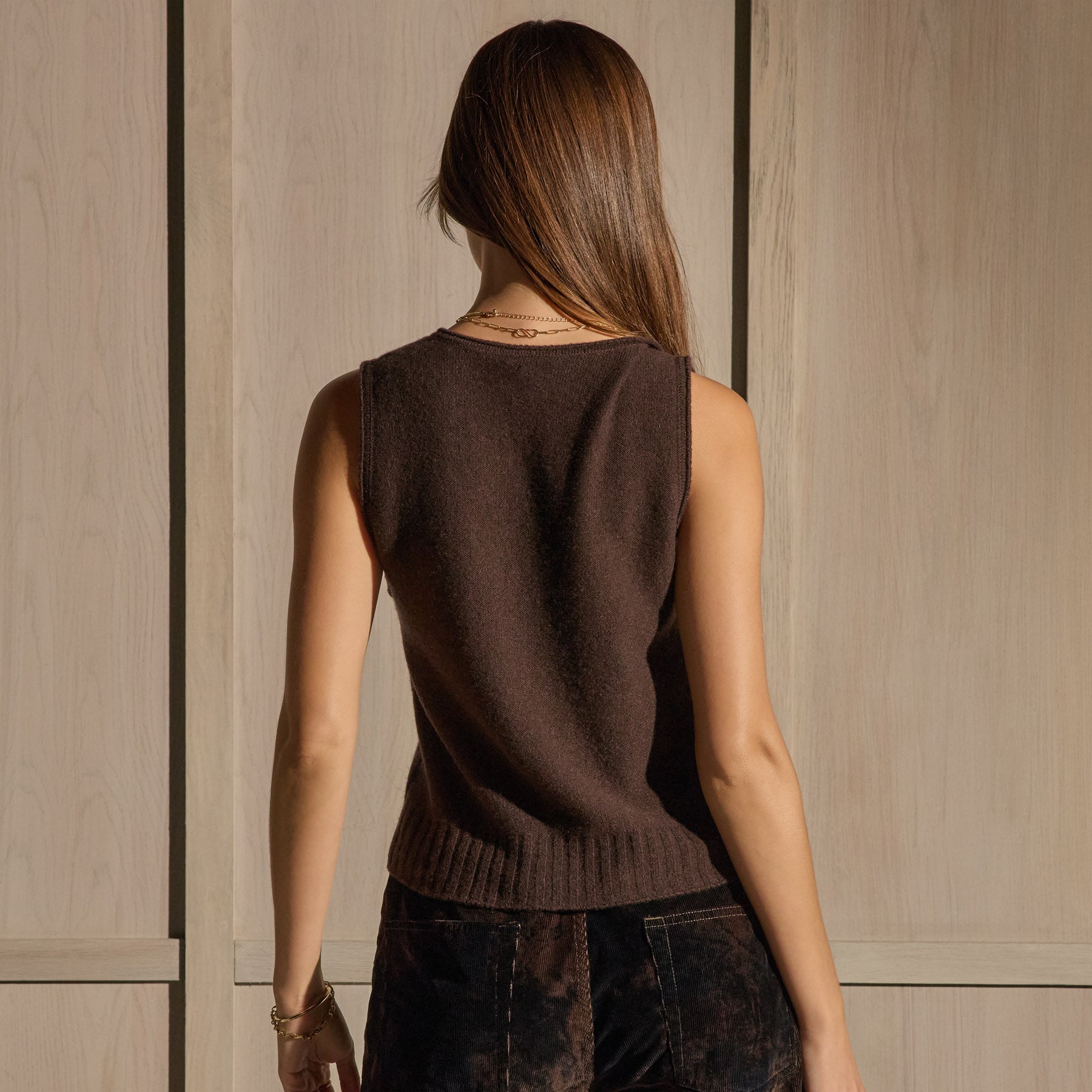 Cashmere V Neck Vest - Kona | James Perse Los Angeles