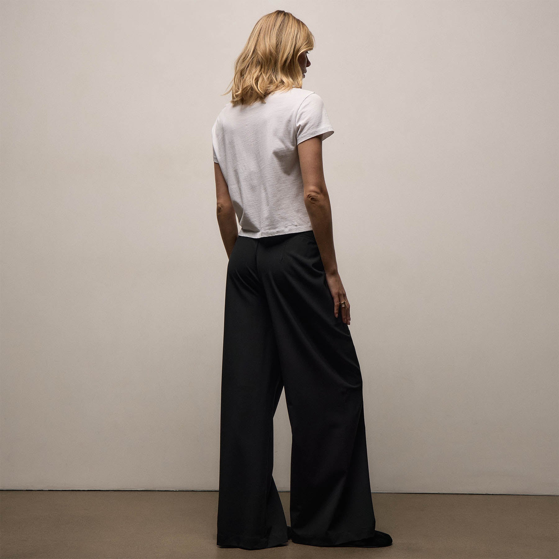 Stretch Wool Wide Leg in Black | James Perse Los Angeles