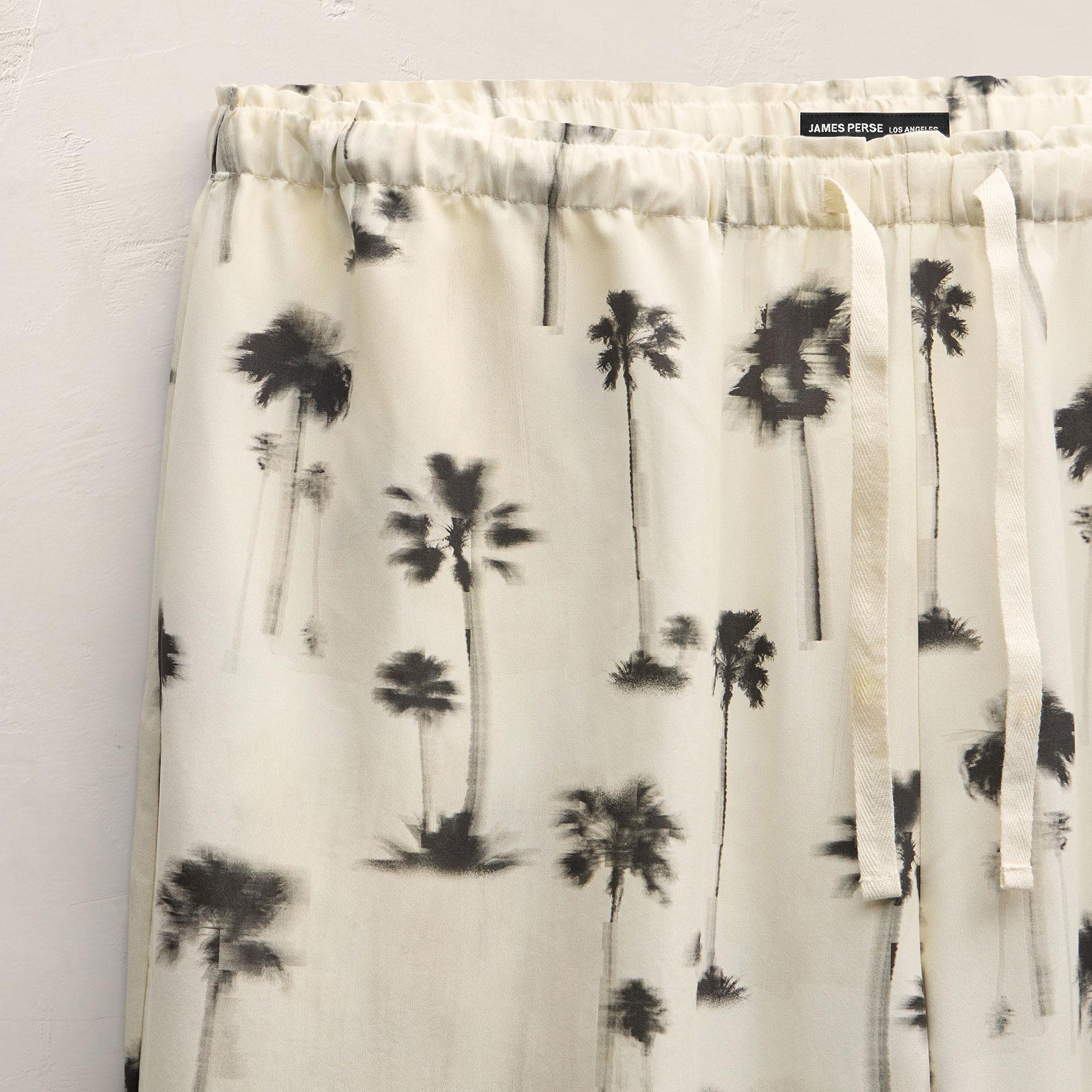 Printed Washed Silk Wide Cuff Pant in Allover Palm Print | James Perse Los Angeles