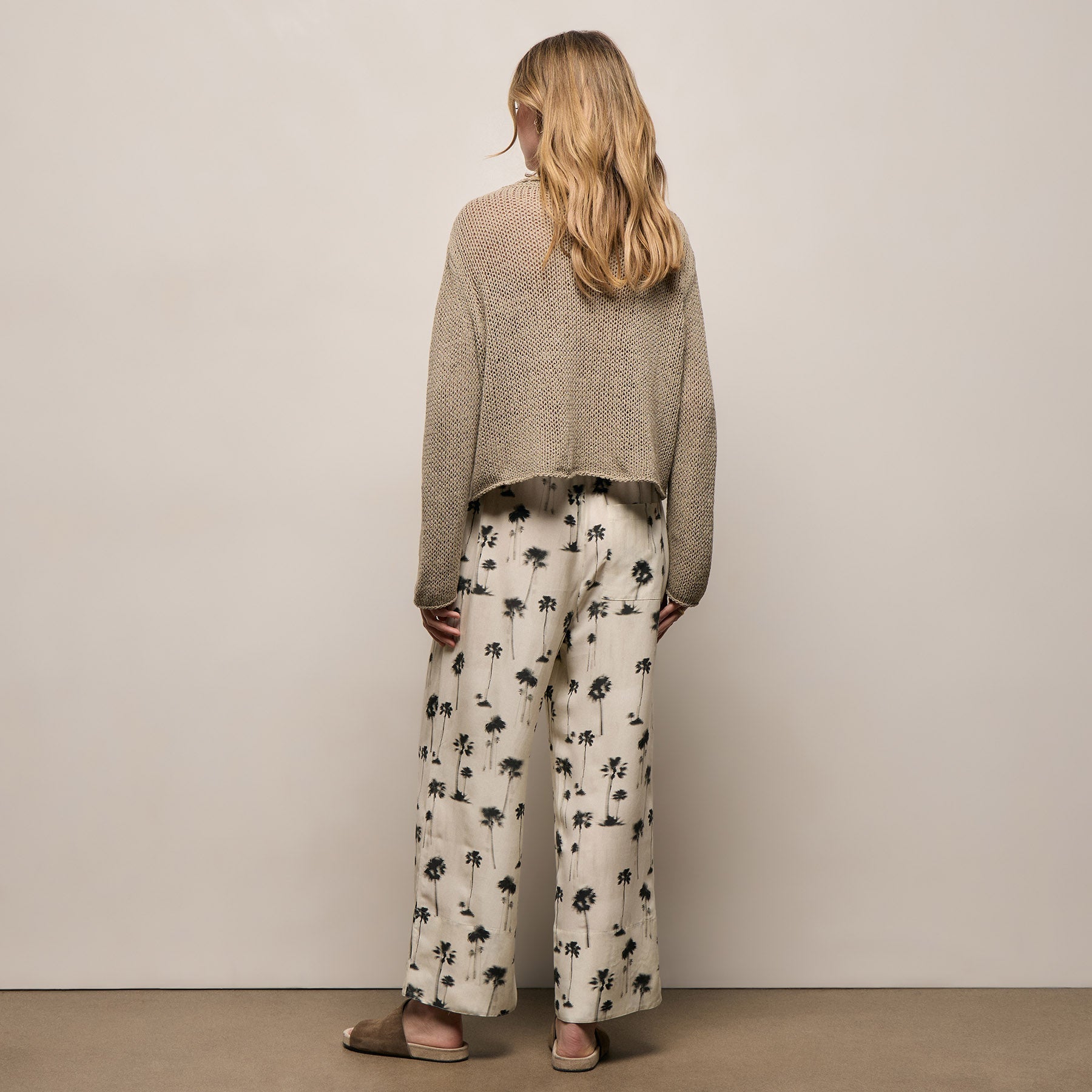 Printed Washed Silk Wide Cuff Pant in Allover Palm Print | James Perse Los Angeles