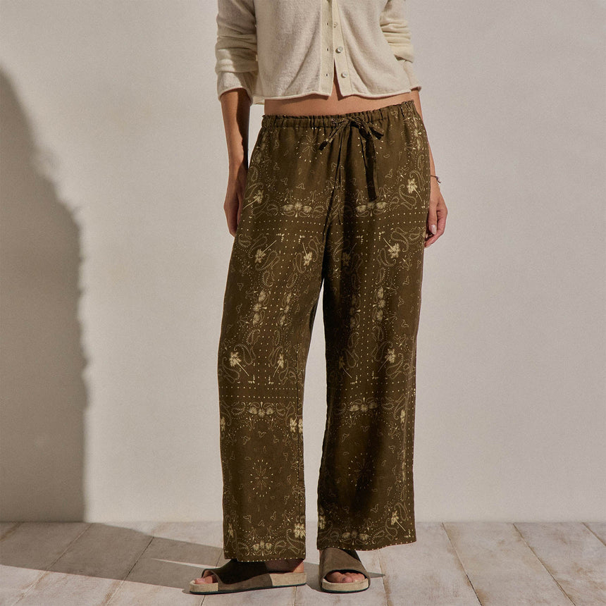 Palm Paisley Linen Wide Cuff Pant in Brown Bandana Print | James Perse Los Angeles